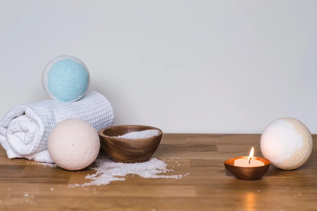 Serviettes, bougies et sels de bain